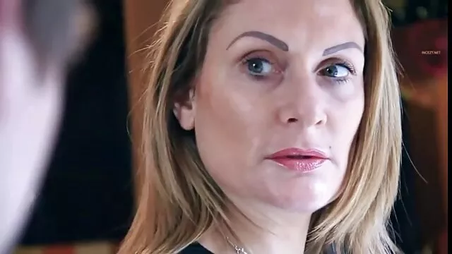 بادامک دختر آلمانی ناز فیلم سوپر زن شوهر با رابطه جنسی تصادفی لزبین بیدار می شود