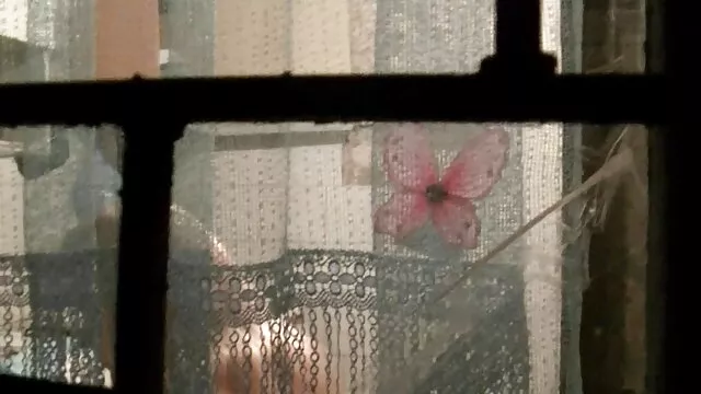 نوجوان آماتور فيلم سوپر زن با زن هنگام خودارضایی به سختی سنجک می کشد