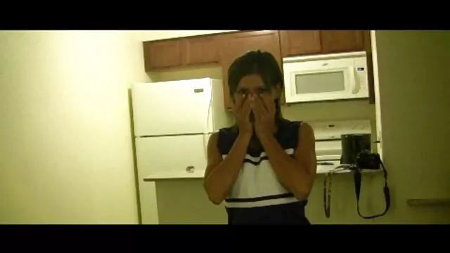 نوجوان یک زن و فیلم سوپر زن باردار شوهر را از مشکلات دور می زند