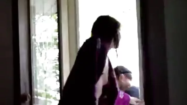 جوهر ﻿فیلم سوپر زن مرد آبنبات چوبی بلوند حرام است