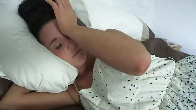 بچه گربه واقعا زن سوپر سکسی زیبا خروس می شود